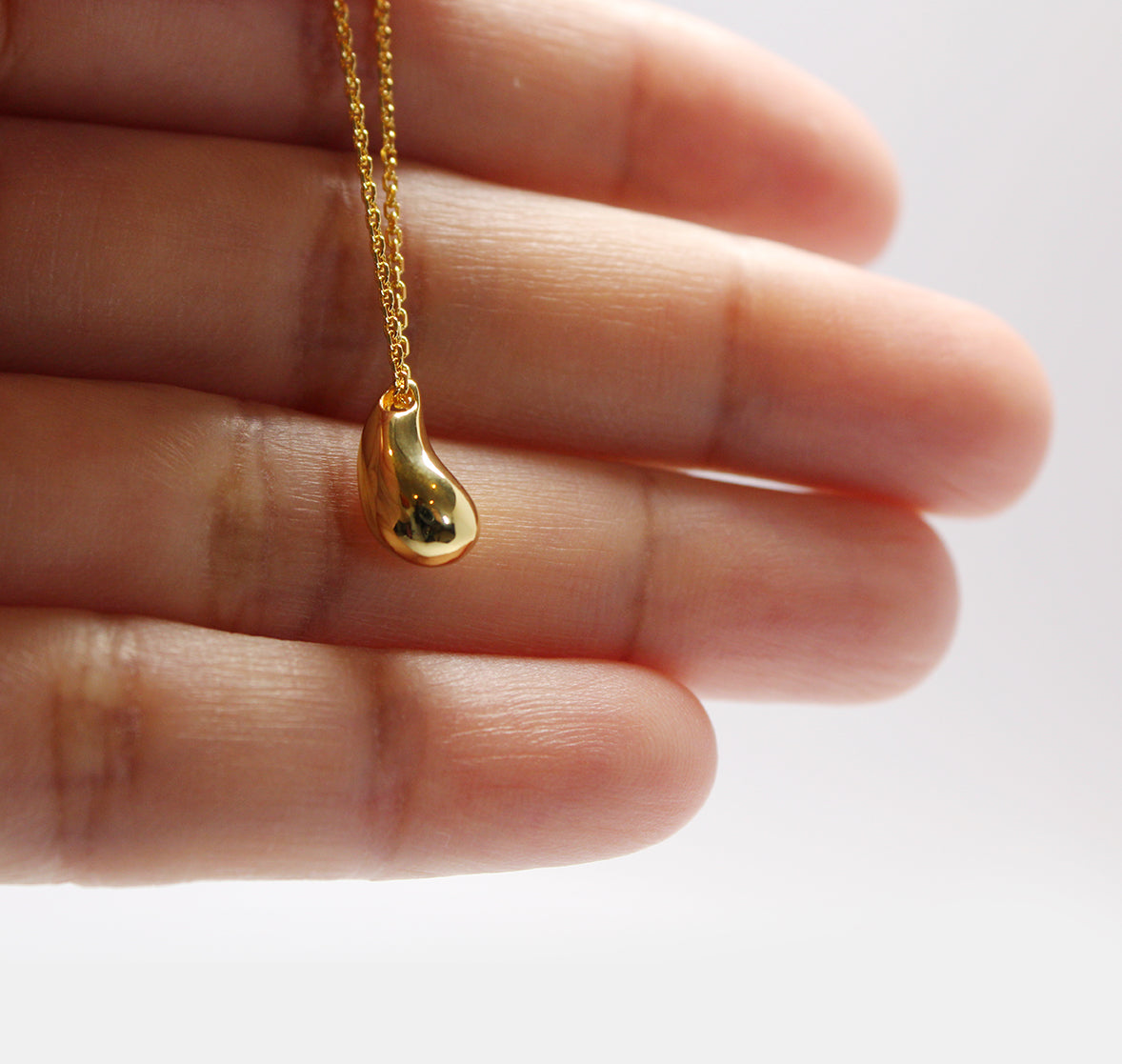 Teardrop Pendant Necklace