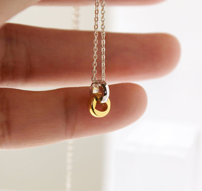 Interlocking Heart Loops